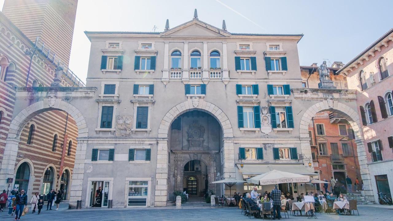Domus Nova Palace - Italian Homing Verona Exterior foto